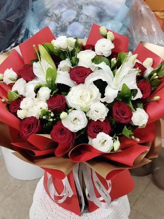 百合玫瑰混搭花束#