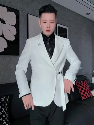 多跳舞,多流汗,少谈恋爱,少扯淡