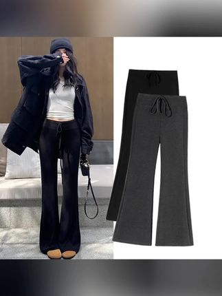 这条孕妇喇叭裤真的太绝了!它是这种高腰托腹的设计,弹性很大,一点也不勒肚子,而且垂坠感十足,上身特别显瘦。#孕妇裤 #孕妇裤子  #孕妇微喇裤 #孕妇喇叭裤 #孕妇哈伦裤 @DOU+上热门