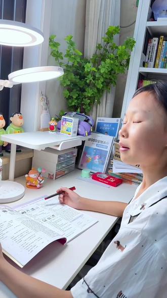 英语每学期都用的#拔尖 ,同步课时,每天一页,课内课外同步提升……#教辅推荐 #开学季