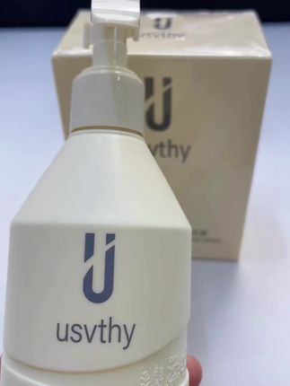 头发干枯毛躁的可以试试,不必大牌子差#护发精油 #干枯毛躁