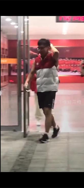 今天是穿白裤子的小莎#孙颖莎 #上热门 ©水印