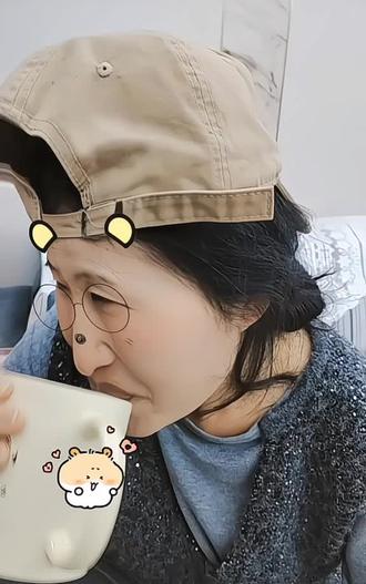 嘻嘻嘻 母女抽象日常@抖音能量站 #抽象母女 #搞笑日常vlog