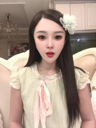 雾感轻薄质感,一抹丝滑,色泽浓郁饱满,重点是锁色,不沾杯,炒级好用……@抖音小助手