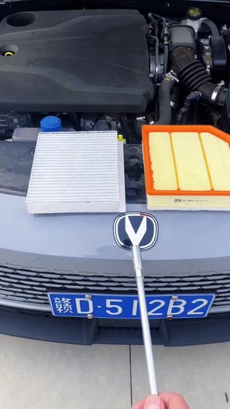 很多车友说网上的博主分享的更换空调,空滤都是假的,实际根本没有那么简单,宁愿去店里多花一两百也不愿意自己动手,那你看一下我这个更换流程难吗?确实简单!#空调滤芯 #空气滤芯 #长安汽车 #长安univ #汽车保养与维修