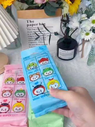 小童学的贴心好物:小包纯水湿巾迷你便携,呵护学生婴幼儿手口健康。#手口适用 #好物推荐🔥 #日常分享 #好物推荐分享