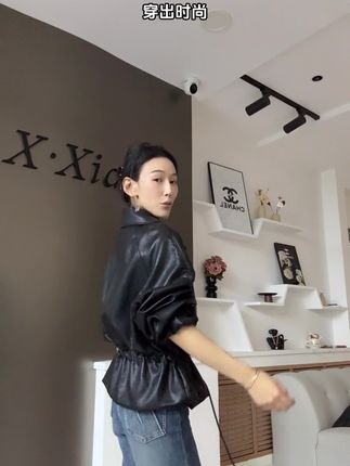 设计感小皮衣#高级感穿搭 #今日穿搭 #气场全开 #皮衣搭配
