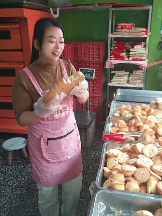 我家的香酥蛋糕,月饼都上团购了,欢迎大家光临