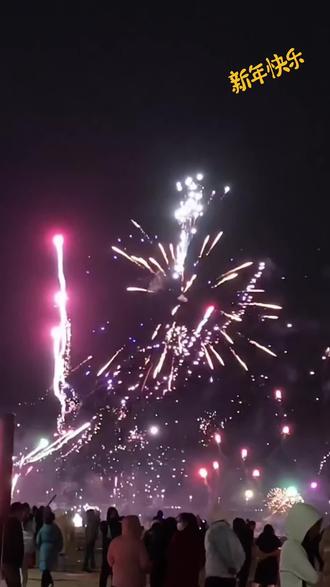 #新年烟花秀 #烟花🎆 #西太湖 西太湖露营岛看烟花~