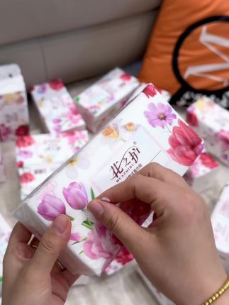 抢疯了,抢疯了!我婆夸我太会买了,就这价到手24包花之护巨无霸抽纸,不仅好看质量也是嘎嘎厚实,刷到了真的可以闭眼薅~#抽纸 #生活用纸 #花之护#超便宜超划算 #囤纸