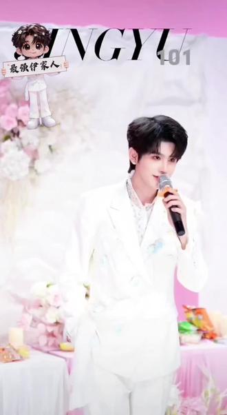 伊家人的团宠,少爷你是值得的,努力上进,真诚善良,请继续发光发热吧@鲸·峻伊🤍⁹²⁸ @长鲸传媒 @龙浩天男团 鲸·渝101 #伊928 #上热门🔥 #加油