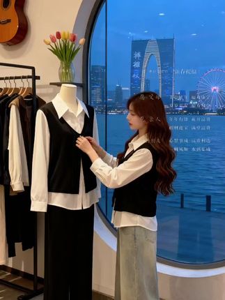 #早秋黑白灰穿搭测评 #简约穿搭 #春秋穿搭 #穿搭分享大码女装遮肚子假两件小香风马甲衬衫女秋冬胖mm显瘦正肩长袖上衣