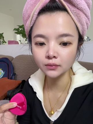 底妆是否服帖和粉扑有着密不可分的关系,为什么我的底妆这么服帖持久、和我选的粉扑其实有很重要的原因#粉扑