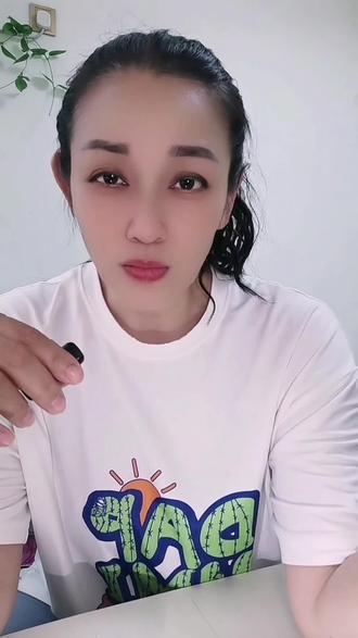 赌王二房子女个个身家百亿,为何却集体“人丁单薄”?真相惊人!#何鸿燊 #何超蕸 #蓝琼缨