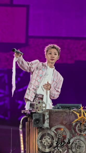 南昌5.23是尖叫版的吵架歌!是第一名第一名第一名啊啊啊啊啊#汪苏泷 #汪苏泷南昌明日世界 #吵架歌 #这个世界不能没有演唱会 #人类演唱会天花板