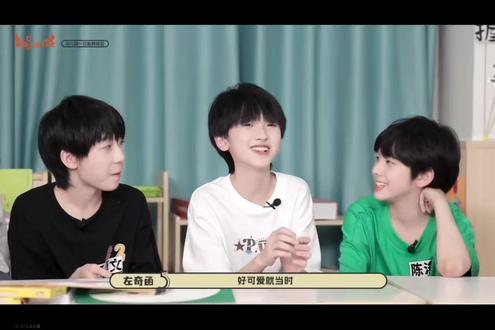 提高生育率我愿意,我就要这个小孩!!!#左奇函
把这个小孩给我!!!!!!(咆哮)
人间萌物!!!!!!!!!!!
#杨博文 #陈浚铭#张桂源#张函瑞
(话题只能加五个)