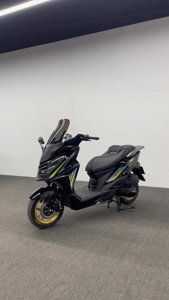 诺维娜m6你爱了吗?#广建雅#诺维娜m6#诺维娜m9女骑#踏板摩托车