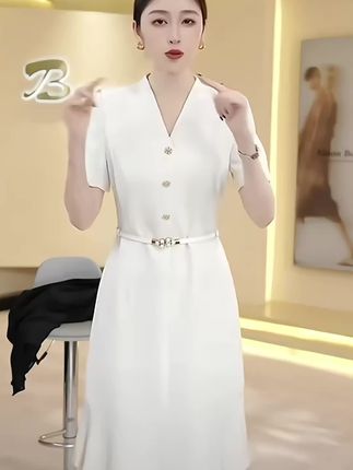 #创作灵感 #夏天千万要避雷的穿搭 #摆脱路人感的小个子女生穿搭 #给夏天一点颜色看看 #夏日度假穿什么