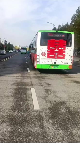 泗阳水晶国际小区北门#公交车 #街景随拍