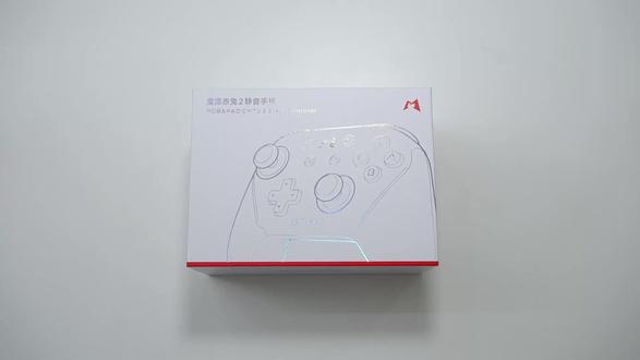 液态硅胶手感 静音手柄新秀 魔派赤兔2静音版上手体验分享 本来想等后面的双子星3代的分体手柄
没想到半路还突然发售了赤兔2静音版
总体上来讲赤兔2静音版完全继承了
赤兔2机械版的模具外观和按键设计
但在按键上全方位替换成了导电胶
综合体验依旧是Switch2第三方手柄的第一梯队
#魔派 #魔派手柄 #魔派赤兔2
#魔派赤兔2静音版 #Switch2手柄