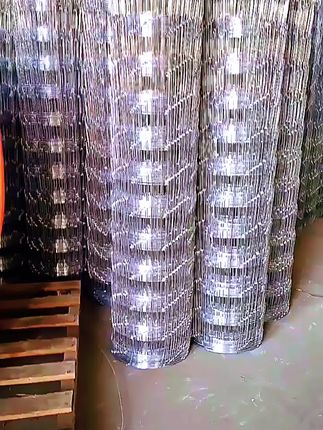 热镀锌防锈牛栏网果园围栏网养牛马羊围栏网护栏网户外养殖钢丝网#牛栏网厂家 #牛栏网围栏