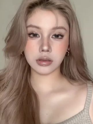 好适合画亚裔妆轻欧美妆的腮红啊,氛围感轻松拿捏#美妆 #腮红#亚裔妆容 #轻欧美妆 #平价彩妆