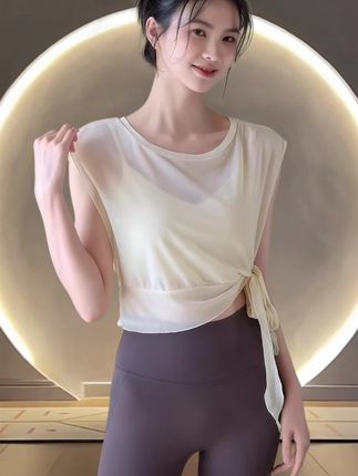 #这样穿太好看了 #瑜伽服#气质穿搭 #纯欲天花板 #运动女孩
