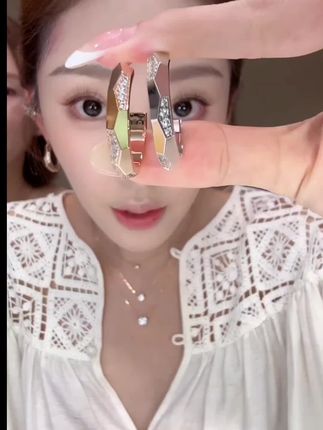 TWINS LULU 出游季【秋上新】轻奢小众百搭简约C形切面耳环TSL2366#耳环饰品 #百搭耳环 #好物推荐🔥 #女神必备 #🔥🔥🔥🔥
