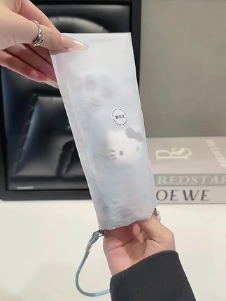 是谁还没收到好朋友送的雾霾蓝豹纹KT手机壳呀~真的好好看呀!#爱了爱了#种草 #这个手机壳真的长在我心巴上了#这也太好看了 #手机壳