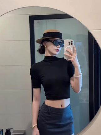 #ootd穿搭 #今日穿搭 #对镜拍 #辣妹穿搭