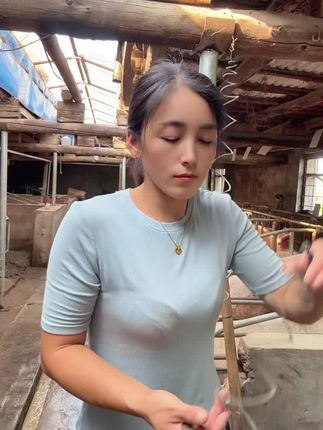 一款新型蚊香来喽摔不断、一 13小,时左右,打开一股清香味不刺鼻、不辣眼睛,,孕 畜都可以使用#自繁自养母猪 #夏季蚊蝇香 #农村创业养殖