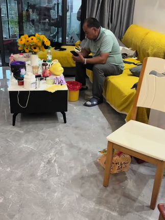 宝贝们晚上好,给大家推荐一下这款老年健步鞋老年人穿上非常舒服