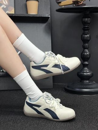 德训鞋也太好穿了吧!! #德训鞋 #女鞋 #软底软面穿上超舒服 #好穿又好搭 #显高显瘦显腿长