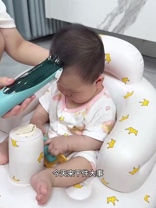自己在家剃头发真的很香,干净又卫生,早买早享受,出去外面剃2次就可以买一个了#宝宝理发 #宝宝理发器 #剃胎发 #儿童理发培训 #母婴好物