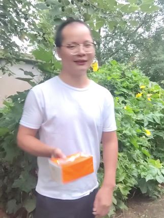 需要植护气垫纸巾朋友下单支持我下,谢谢你!我是农村重度偏瘫残疾,想通过抖音赚点生活费#农村生活 #植护气垫纸巾 #菜#三农 #记录真实生活 @DOU+小助手