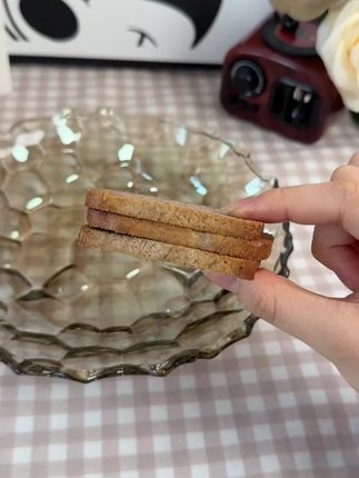 碱法全麦粗粮烤馍片,以黑米全麦为原料,碱水制作,不含蔗糖,营养充足,为你的早餐增添美味,更是饱腹的优质零食,快来尝试!#早餐之选#零食推荐 #零食