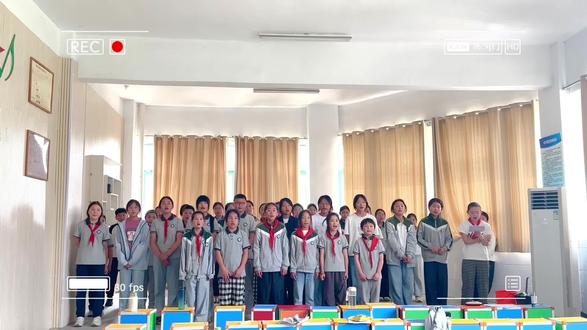 六一节目排练啦 #记录丰富多彩的校园生活 #学生合唱表演 #学生集体合唱