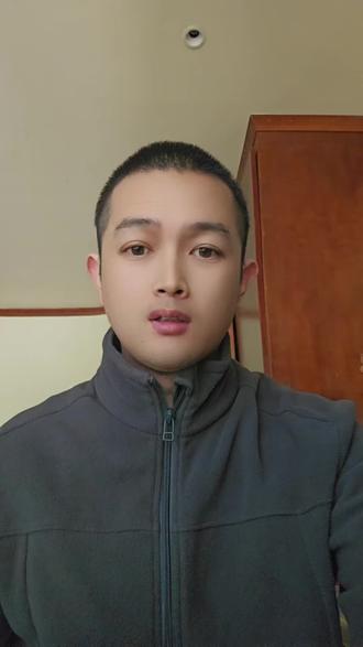 蓝战非的最新行踪,又被泄露了,还是去了南极。这是他在南非联系的那家安保公司透露的,这保安公司太不专业了,希望蓝战非平平安安的#蓝战非 #旅行推荐官 #南极 #南非 #保安