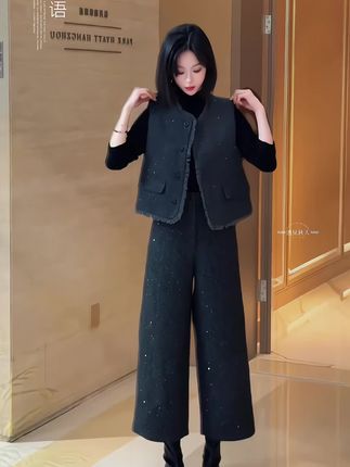 时尚套装韩版小香风时尚减龄显瘦三件套#高级感穿搭 #时尚气质穿搭 #通勤搭配 #时尚套装 #早秋穿搭