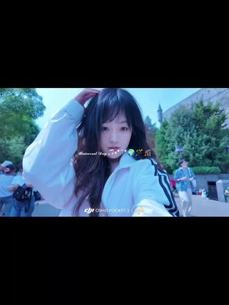 环环,你真的累到朕了。心中top1火种源,就一个字,爽!top2禁忌之旅,超级沉浸式,第一个冲的就是这个,好玩!但是会有稍微有点反胃感,幸好早上只吃了一个包子🙊top3霸天虎和小黄人闹翻天,没有一点准备的上了霸天虎,发现上一波老外面如菜色心里有点察觉大事不妙了,但是已经上去了,怪不得这个要存手机,不然我真的会给甩出去。弹射出去之后就尖叫不出来了,全程没敢睁眼睛,后面查看抓拍照片竟然在面露微笑,其实是活人微死🙂回来狠狠为自己鼓掌!回去之后躺床上回顾竟然想再坐一次🥳小黄人不要看大厅只看大屏还是很有沉浸感,还真有香蕉味的屁挺有意思!
侏罗纪大冒险避雷,不刺激而且恐龙其实有点假没啥意思,而且这个优速通也要排个十多二十分钟,不太理解。飞跃侏罗纪虽然都叫它飞跃水泥地但是总体体验还可以,没失重感,风挺大,就是人巨多无比。神奇大侠之旅有点拉,全程慢悠悠,就最后有个俯冲会溅起来一些水,带小孩玩玩可以。鹰马飞行就是太短了还没反应过来就完事了,人少可以体验一下。
灯光摄影开拍还挺惊喜的,人巨少,除了前面的影片尬尬的,但可以一试。表演未来水世界超级推荐,演员很热情,很多互动,想沉浸式体验的推荐坐中间前排,坐两边没啥体验感。其他的不咋记得住了,印象不是很深刻。
五一人挺多的,节假日真的要买优速通,不然感觉转圈排队要排到猴年马月。酸柠檬雪泥好吃😋
总体体验感不错,而且刚回去就正好下雨啦,谁懂这一刻的爽感。#环球攻略