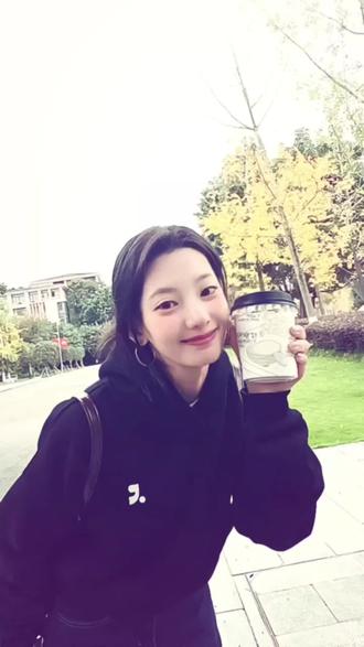 诡秘,下次我还喝!
#闺蜜#奶茶 #恋爱