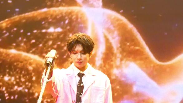 冯建宇2025.12.20月牙湾视频存档
没带支架,人又太帅了,一开始相机视频录制键都不知道在哪按,我真服了自己了。
#冯建宇 #冯建宇宇宙遨游计划 #冯建宇演唱会 #演出不戒断