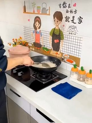厨房油渍不好清理,贴上这款 #我要上热门