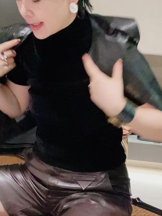 #女装 #感谢抖音我要上热门 #丝绒上衣 #显瘦穿搭