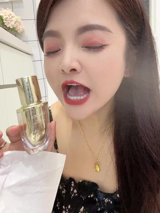 有一些粉底液、说不上哪好、但是就是谁也替代不了、就比如这个悠姿、它不用打定妆粉不用打定妆喷雾都不会脱妆氧化暗沉的#粉底液