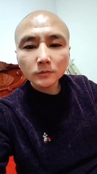 唐三妹公司的大舞台邀请粉丝一起取名字,收到最多的就是AK大舞台,很多人都觉得这个名字非常的大气,也得到了大家的认可,用这个名字应该是八九不离十,听粉丝的意见,得到粉丝的支持,主播和粉丝的互动,这样才会有联系。大家非常积极的为这个大舞台选出一个好听的名字,感谢大家的鼓励与支持,大舞台会越来越好的。#唐三妹 @抖音小助手