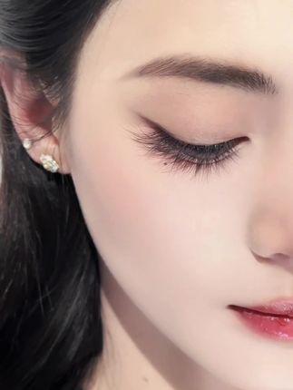 自带眼线的狐系睫毛,简单三簇就可以轻松放大双眼#爱了爱了 #假睫毛推荐 #假睫毛 #这也太好看了 #人人都可以是睫毛精