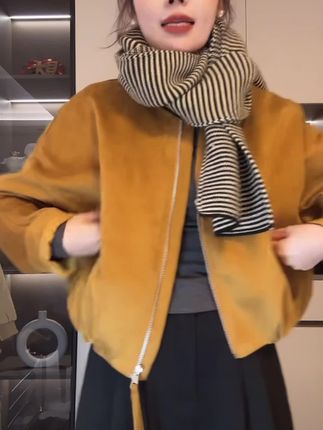 #朴彩英冰蓝玫瑰缎面拖尾长裙 #白鹿米兰粉色拖尾纱裙公主驾到 #宋威龙机车风衣品天花板 #秋冬都市硬核穿搭  #全明星琥珀流光风大秀现场