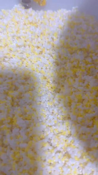 冬天来一碗暖身又健康的粘豆包! #东北粘豆包 散装粘豆包发货中…纯纯的红小豆馅手工包制,品质如一#东北的冬天 