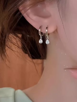 百搭高级水滴耳环,耐戴上耳质感超绝,轻松提升整体造型!#美出新高度 #精美耳饰 #时尚饰品 #精致优雅 #仙女必备 @DOU+上热门 @巨量千川